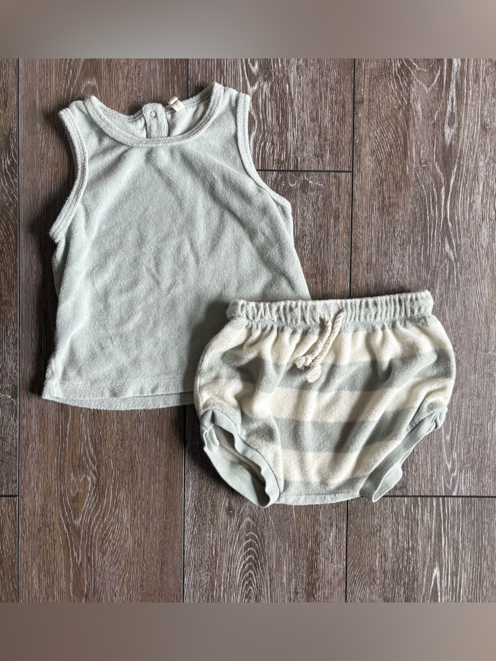 Quincy Mae Sage and Cream Toweling Set